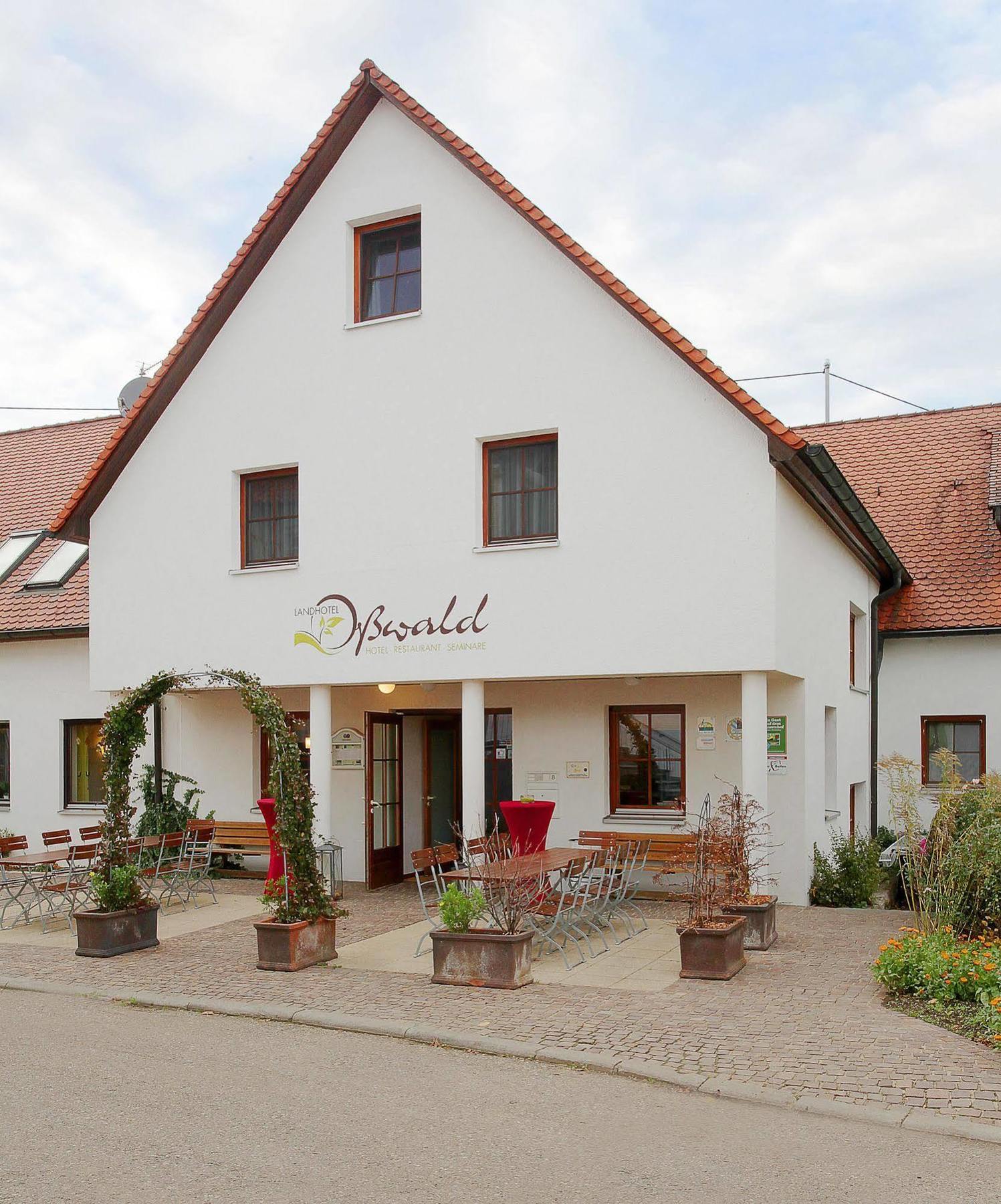 Landhotel Oßwald Kirchheim am Ries Buitenkant foto