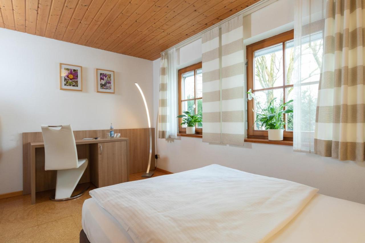 Landhotel Oßwald Kirchheim am Ries Buitenkant foto