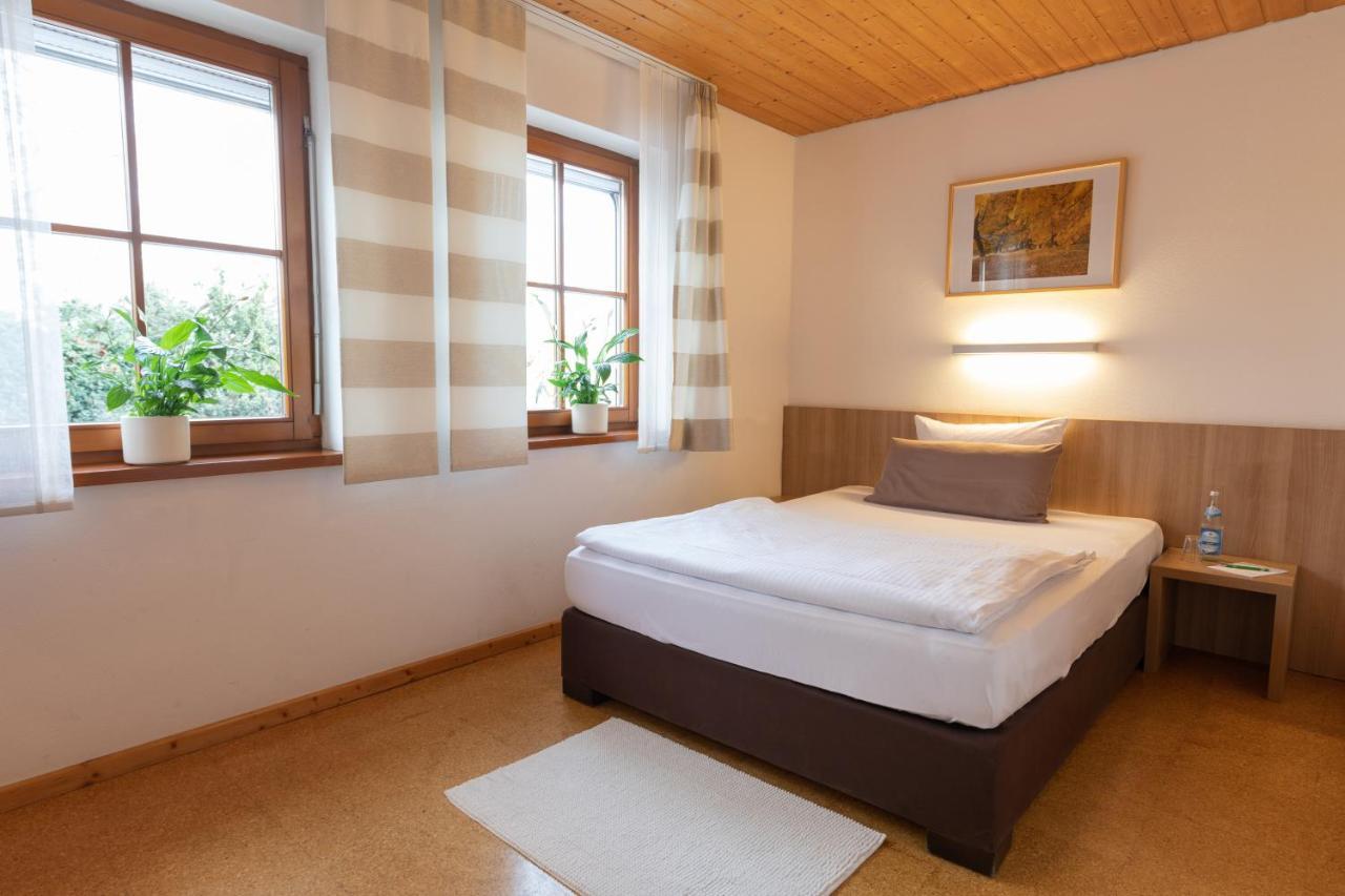 Landhotel Oßwald Kirchheim am Ries Buitenkant foto